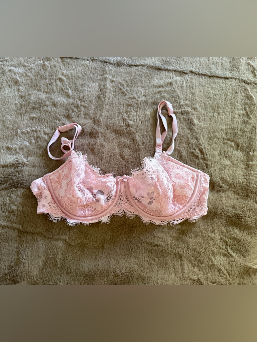 Victoria's Secret Light Pink Lace Underwire Bra